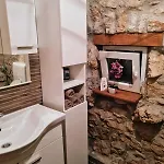 Kamena Kuca Goranci Holiday home *