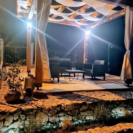 Holiday home Kamena Kuca Goranci