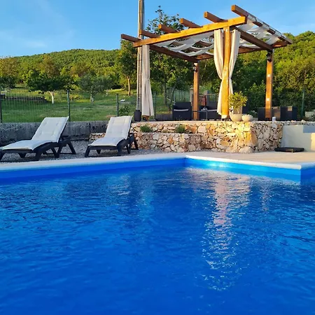 Kamena Kuca Goranci Vikendica Mostar