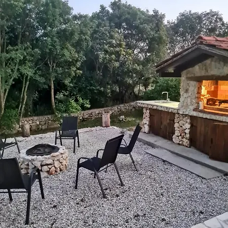 Kamena Kuca Goranci * Mostar