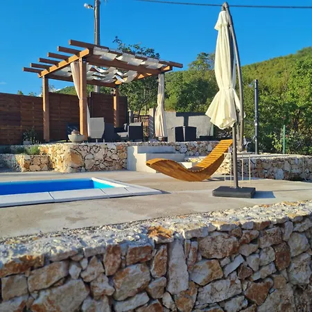 Kamena Kuca Goranci *