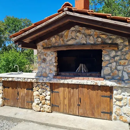 Kamena Kuca Goranci * Mostar