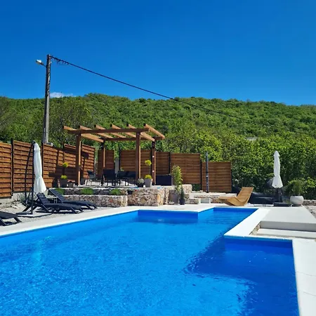 Kamena Kuca Goranci * Mostar