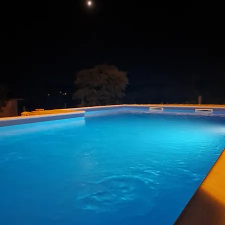 Kamena Kuca Goranci Tatil Evi *