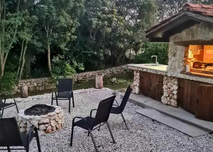 Kamena Kuca Goranci * Mostar